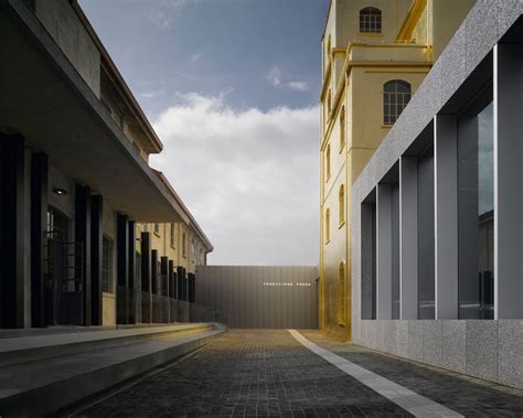 fondazione Prada online